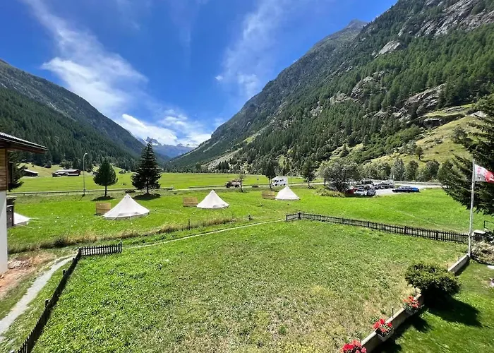 Panorama For 2 Near Zermatt With Parking! Lägenhet Täsch